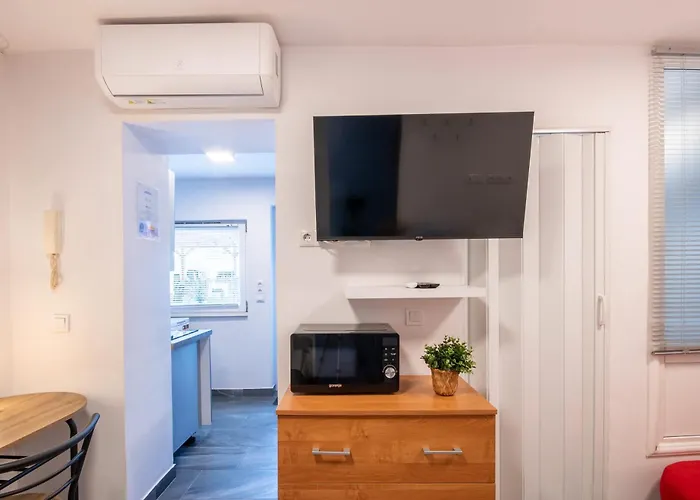 Backyard - Quiet Sleep - Sunny Apartment Budapest