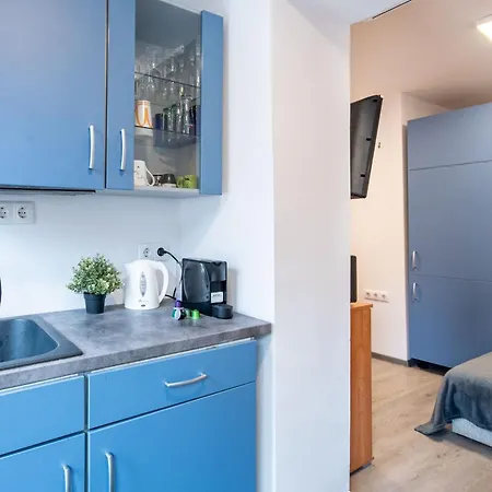 Backyard - Quiet Sleep - Sunny Apartman